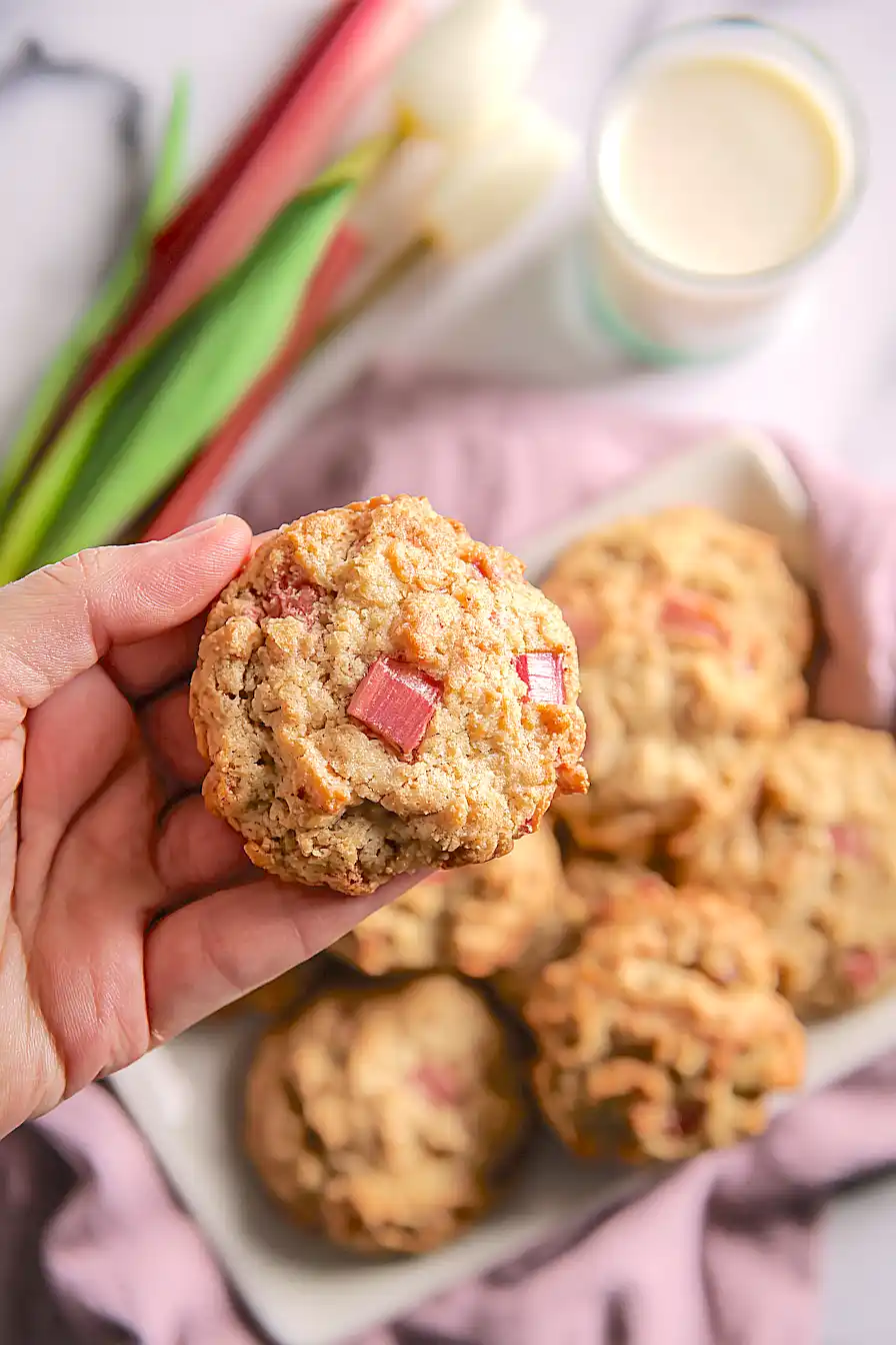 vegan rhubarb cookies